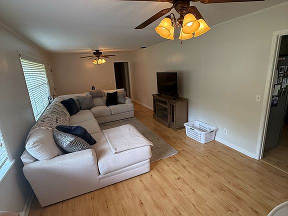 4th image of 1403 Walnut St