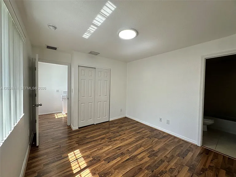 324 NE 3rd St #D — Photo 33