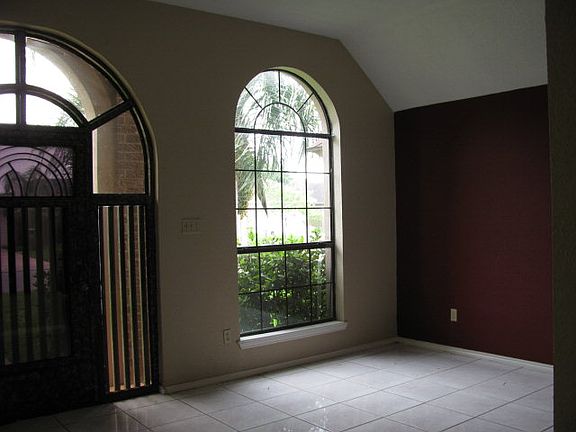 4th image of 1712 Guadalajara Ave