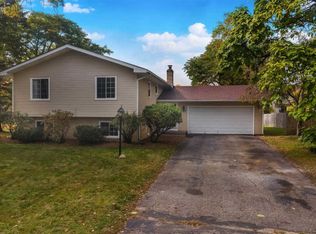 7841 Unity Ave N, Brooklyn Park, MN 55443