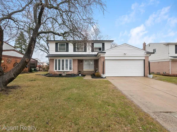 27370 Selkirk St, Southfield, MI 48076
