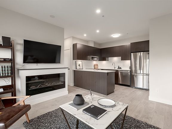 4th image of 1633 Tatlow Ave #204