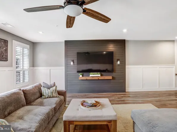 1662 Bandit Loop Unit 3B, Reston, VA 20190
