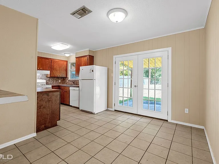 1520 Lampkin St — Photo 15