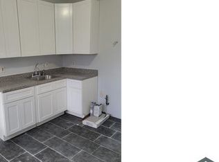 202 S 6th St #1, Newark, NJ 07103