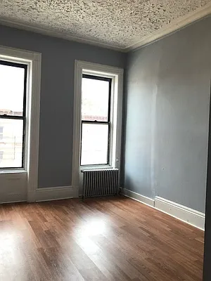 Rented by G2 Realty Group LLC | media 33