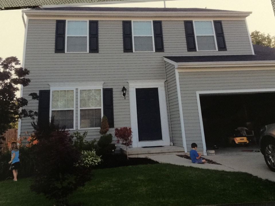 1st image of 6173 Woodford Dr