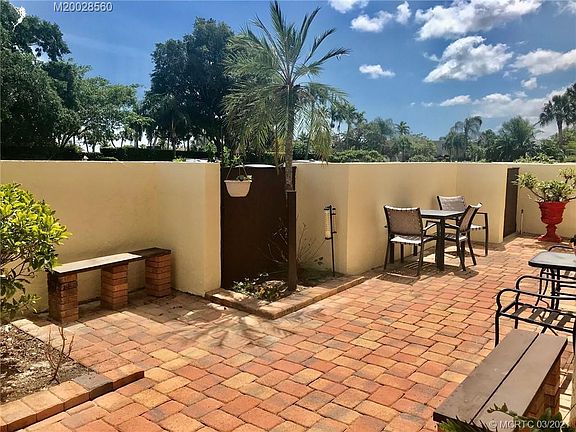 4th image of 1800 SE Saint Lucie Blvd APT 1-105