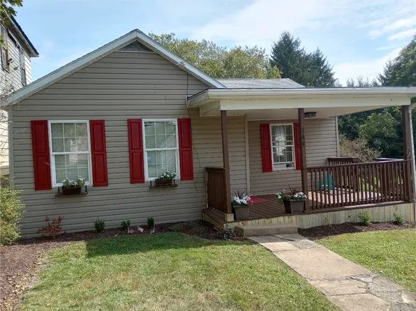 149 Rail Rd, Saint Petersburg, PA 16054