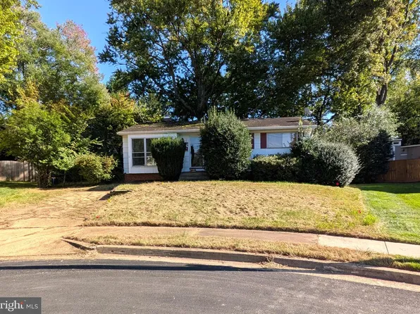 1412 Patrick Cir SW, Vienna, VA 22180