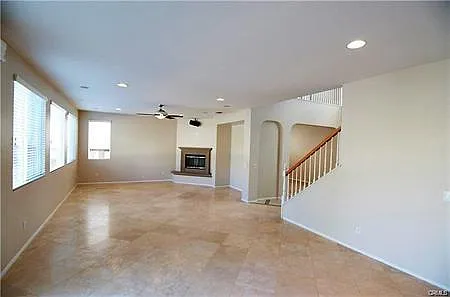 25118 Meridian Ct — Photo 3