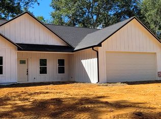 500 Lily Cir, Richton, MS 39476