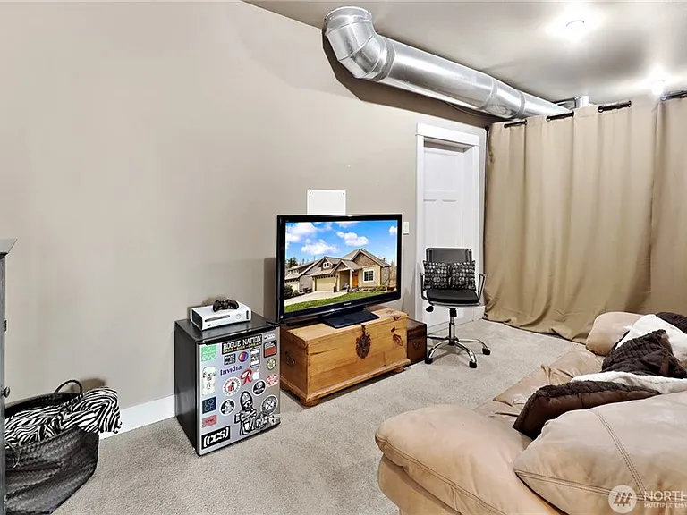 3705 Bristol St — Photo 27