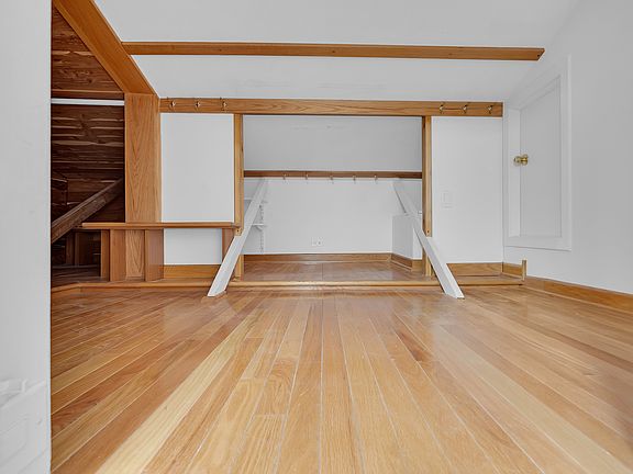 24th image of this home