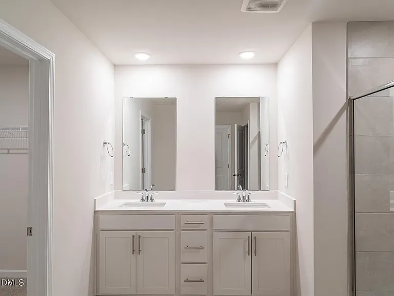 793 Red River Dr — Photo 5