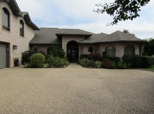 2501 Sand Shore Dr, Conroe, TX 77304