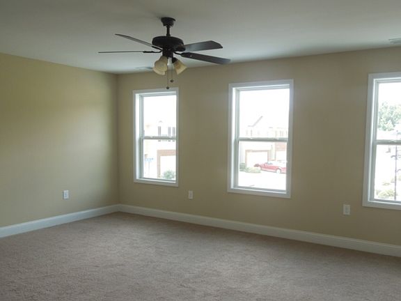 3rd image of 188 Oakland Hills Way