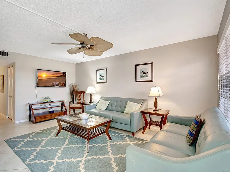 4049 Wolverton Dr #C — Photo 10