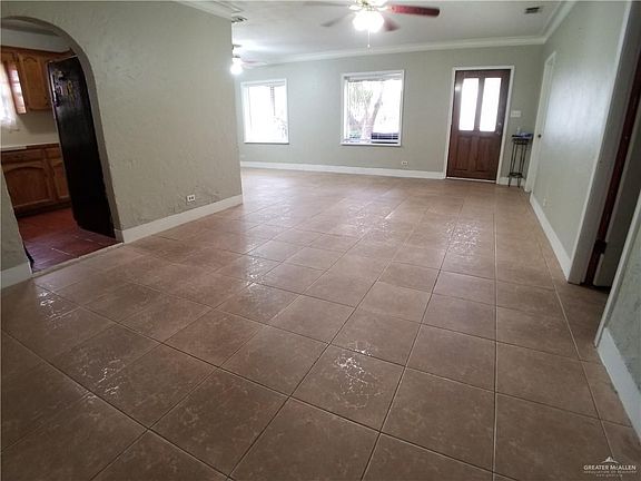 4th image of 707 Laurel Ave