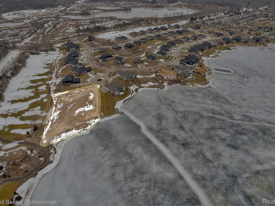 1st image of 685 Westlake Ct