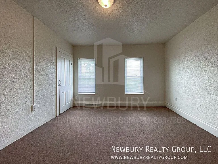 37 Hickory St — Photo 20