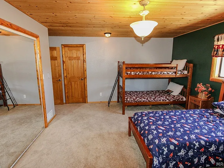 46784 Pioneertown Rd — Photo 38