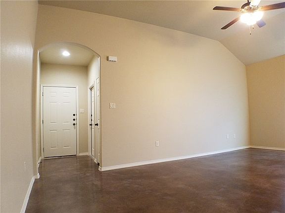 4th image of 142 Samuel Dr #A