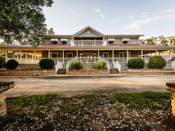 18209 Mellard Rd, Russell, KS 67665