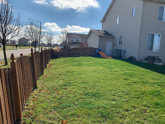 5th image of 1923 Carlton Dr