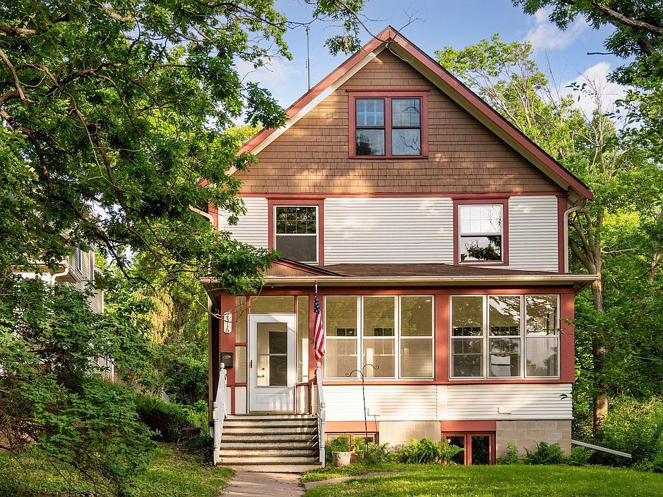 1st image of 2316 Valentine Ave