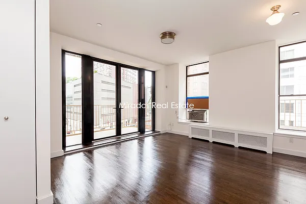 Rented by Mirador Real Estate | media 36