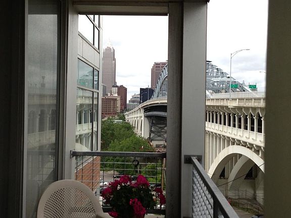 2nd image of 2222 Detroit Ave APT 606