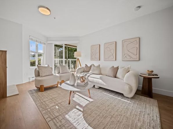 2 bedroom rental in Vancouver — photo 17