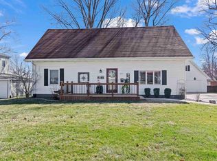 1215 W Chambers St, Jacksonville, IL 62650