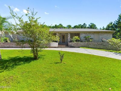 312 Julia St, Bay Saint Louis, MS, 39520