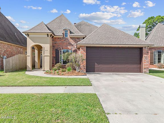 2nd image of 209 Annabelle Ln