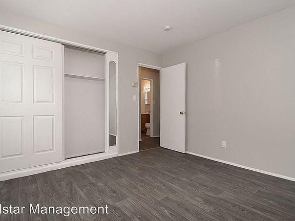 2nd image of 4248 Hickory Ln