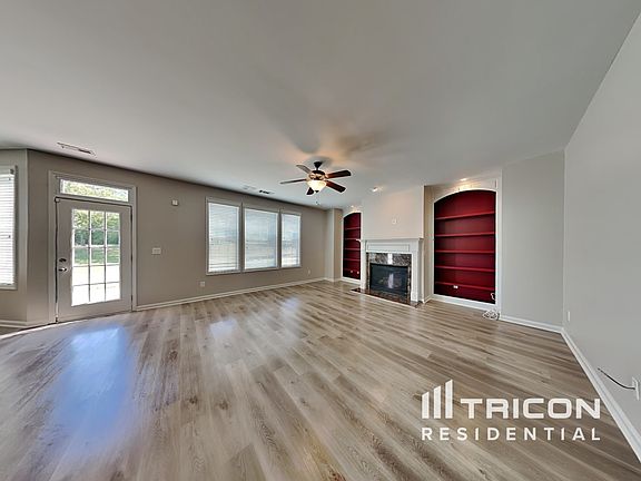 4th image of 129 Keswick Manor Dr
