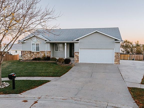 3rd image of 4110 W Thatcher Cir