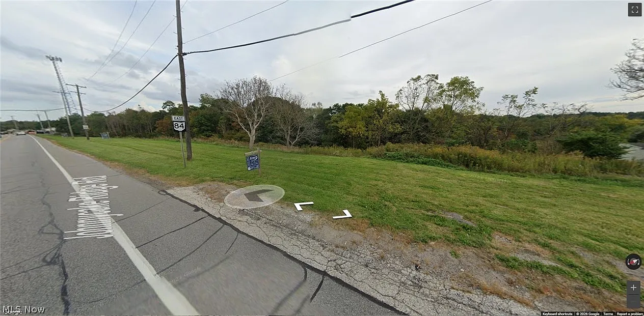 11026 & 163 Johnnycake Ridge Rd photo 1