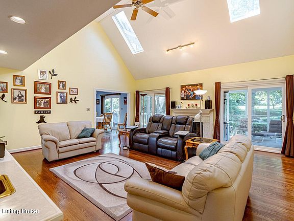 5th image of 1510 Saint Andrews Dr