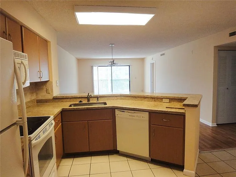 2213 Cypress Island Dr #308 — Photo 5