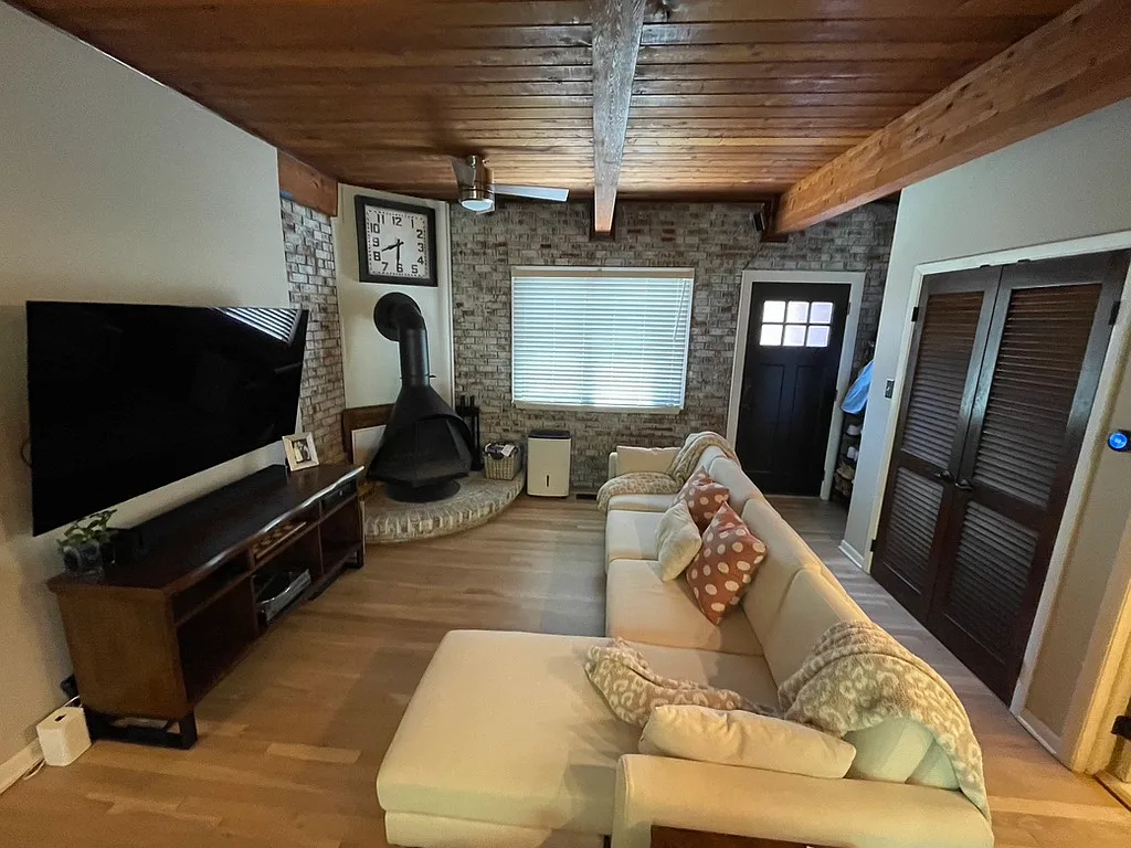2 bed, 1.5 bath, 1200 sqft, $4,195 — Photo 1