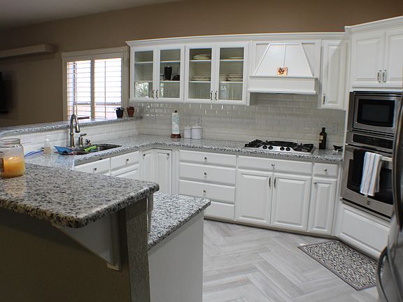 4th image of 1017 Calle Milagro Dr