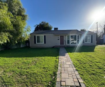82 E Sussex Way, Fresno, CA, 93704