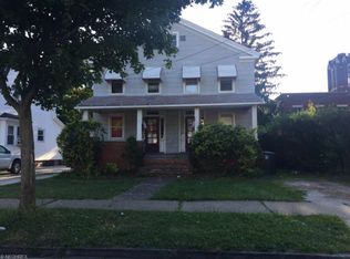 902 & 904 Oakland Ave, Akron, OH 44310