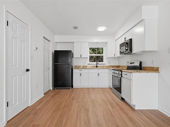 5th image of 3108 SW 24TH DRIVE