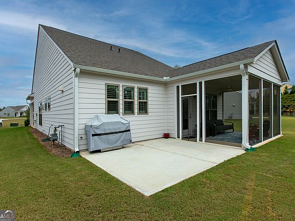 4th image of 5687 Villa Crest Dr