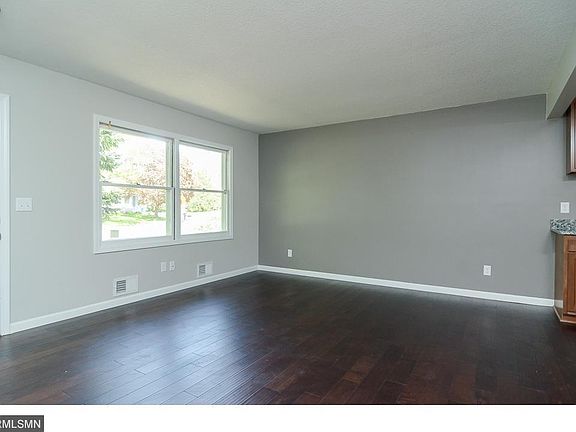 3rd image of 820 38th Ave