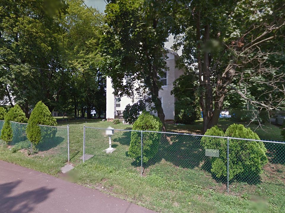 2nd image of 1061 Trewellyn Ave